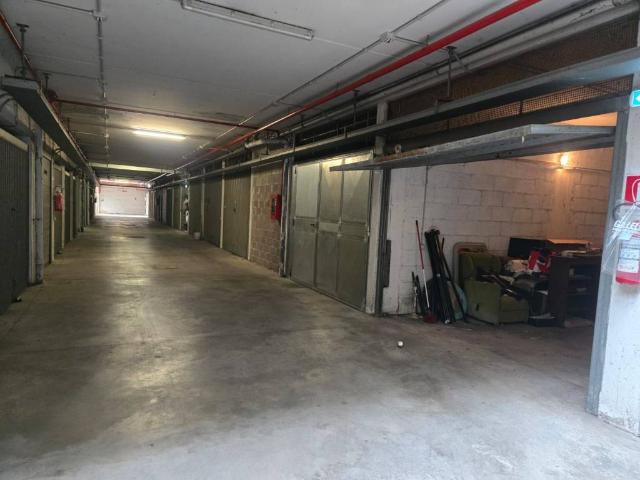 Box / Garage in vendita a Roma RM