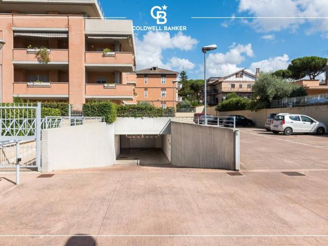 Box / Garage in vendita a Roma RM