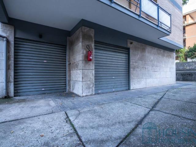 Box / Garage in vendita a Roma RM
