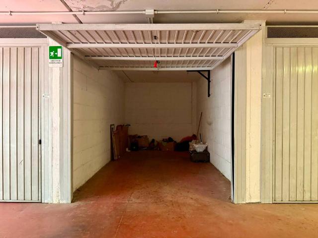Box / Garage in vendita a Roma RM
