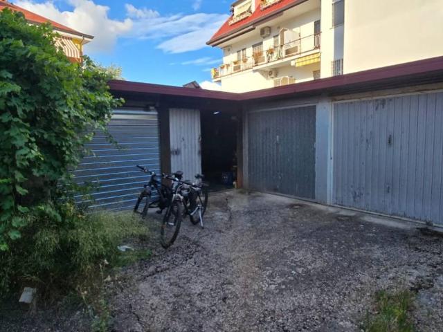 Box / Garage in vendita a Roma RM
