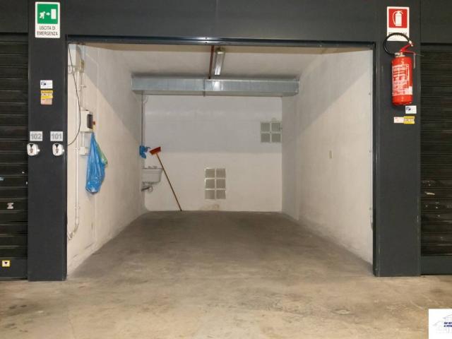Box / Garage in vendita a Roma RM