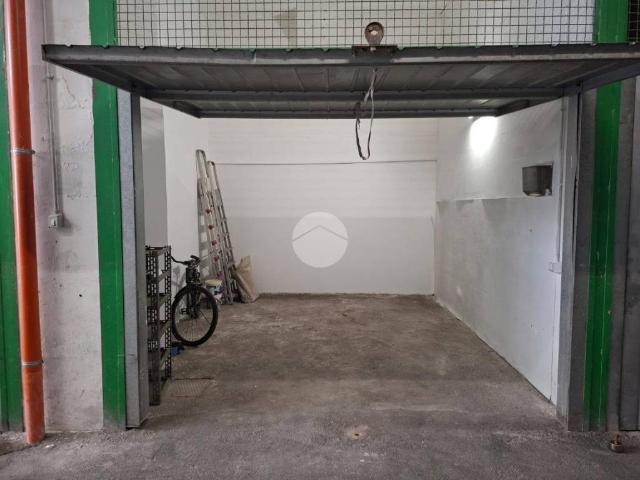 Box / Garage in vendita a Roma RM