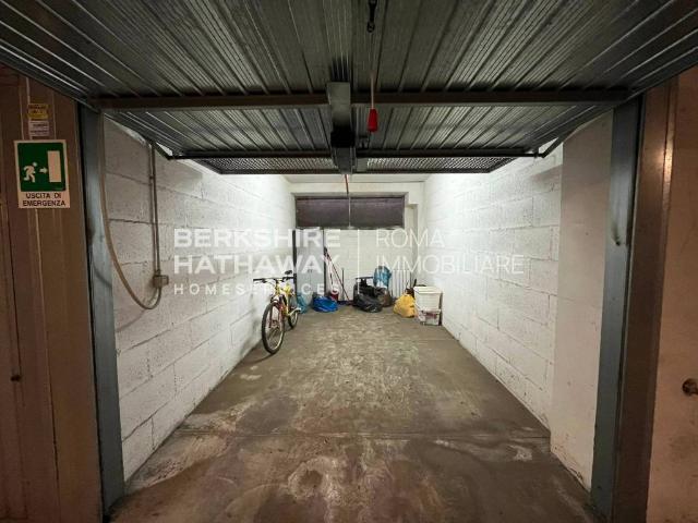Box / Garage in vendita a Roma RM