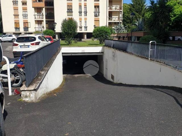 Box / Garage in vendita a Roma RM