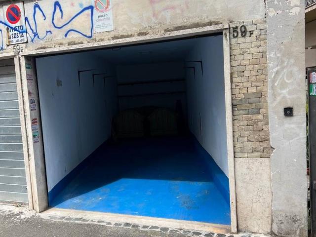 Box / Garage in vendita a Roma RM