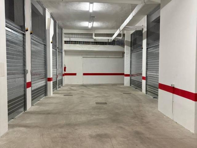 Box / Garage in vendita a Roma RM