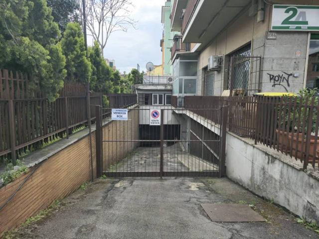 Box / Garage in vendita a Roma RM