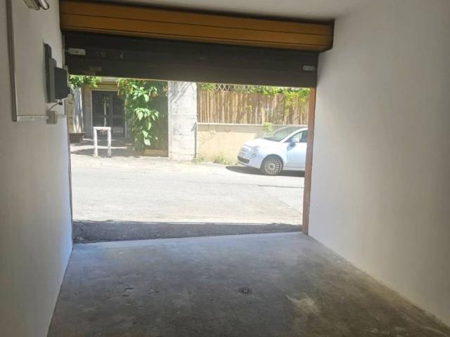 Box / Garage in vendita a Roma RM