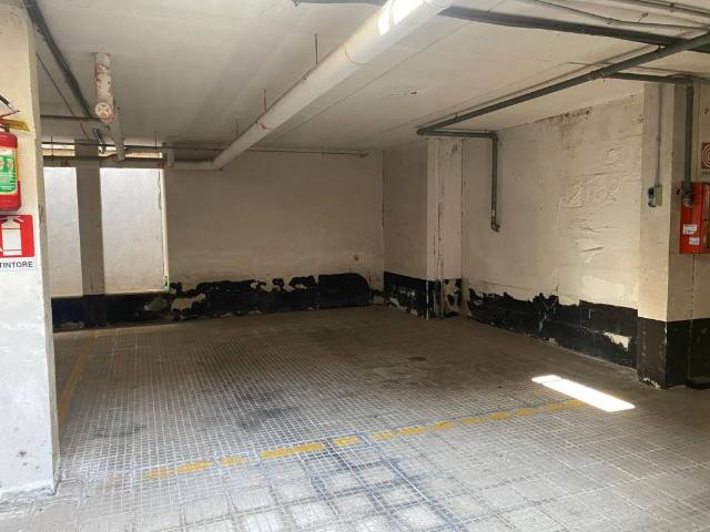 Box / Garage in vendita a Roma RM