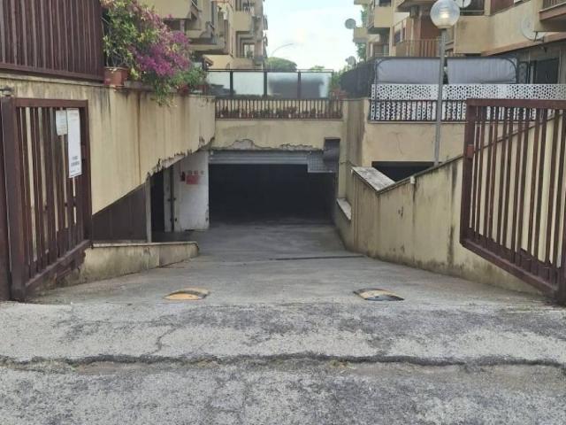 Box / Garage in vendita a Roma RM