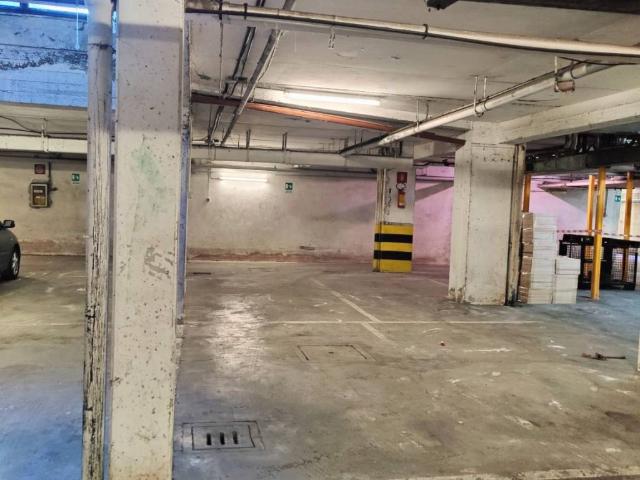 Box / Garage in vendita a Roma RM