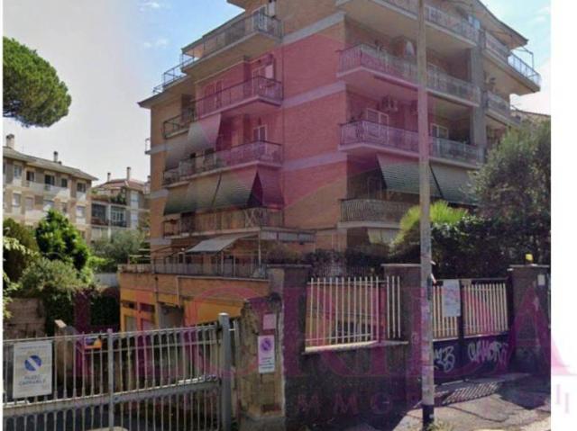 Box / Garage in vendita a Roma RM
