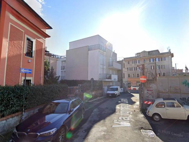Box / Garage in vendita a Roma RM