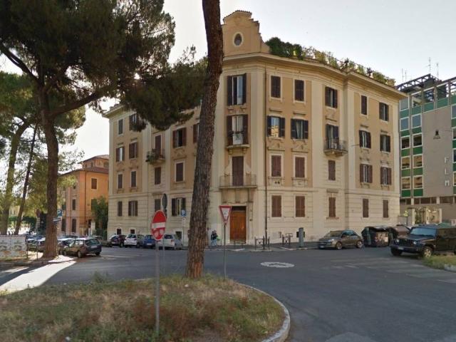 Box / Garage in vendita a Roma RM