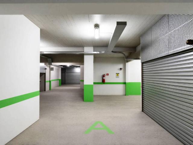 Box / Garage in vendita a Roma RM