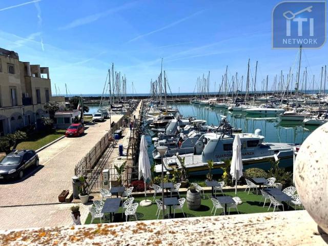 Box / Garage in vendita a Roma RM