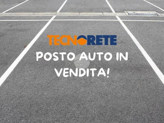 Box / Garage in vendita a Roma RM