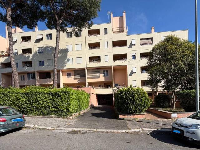Box / Garage in vendita a Roma RM
