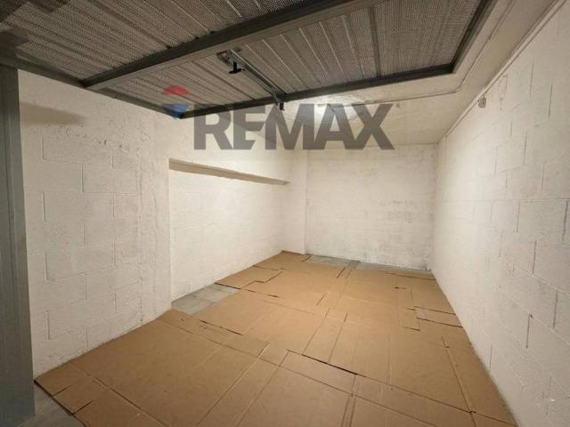 Box / Garage in vendita a Roma RM