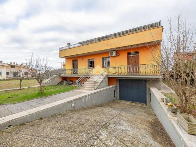 Box / Garage in vendita a Roma RM