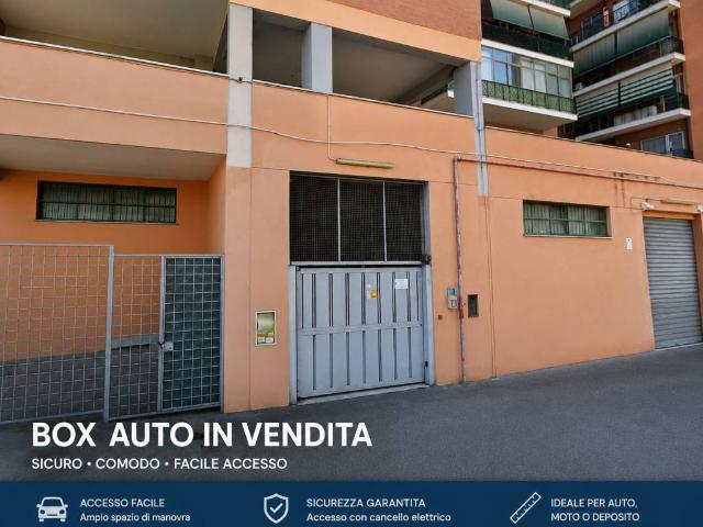 Box / Garage in vendita a Roma RM
