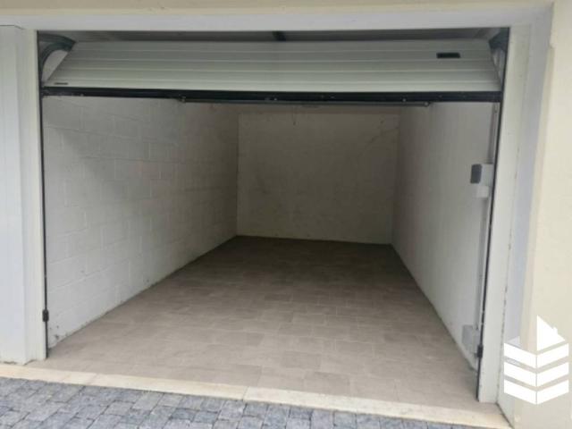 Box / Garage in vendita a Roma RM