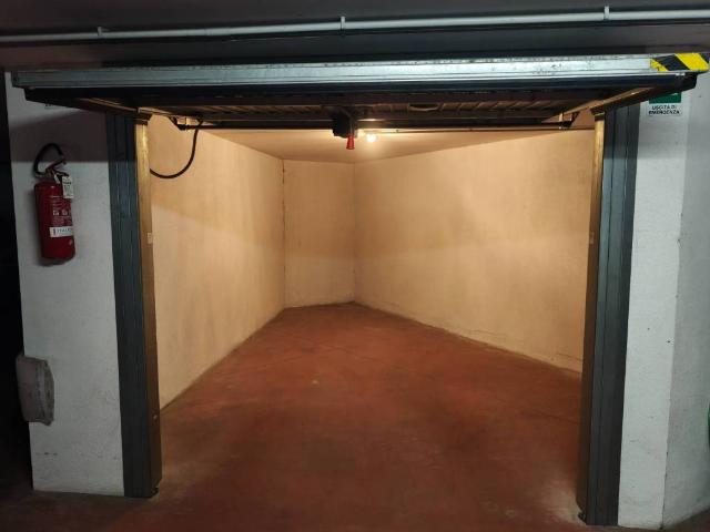 Box / Garage in vendita a Roma RM