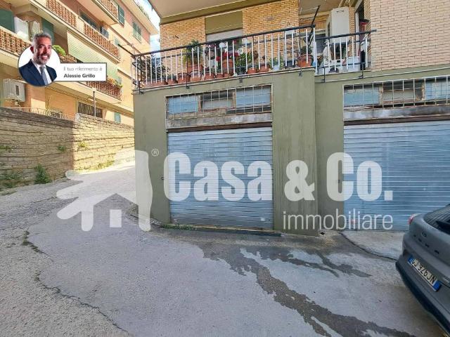 Box / Garage in vendita a Roma RM