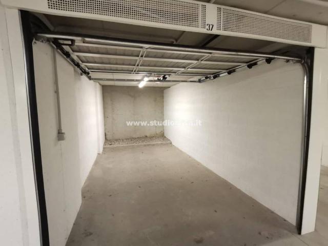 Box / Garage in vendita a Rovereto TN