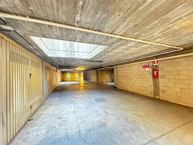 Box / Garage in vendita a Rozzano MI