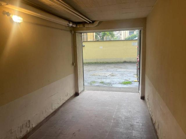 Box / Garage in vendita a Scandicci FI