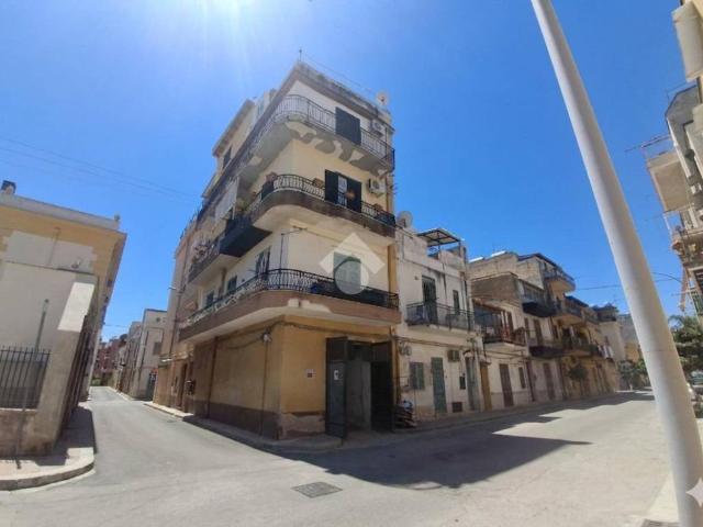 Box / Garage in vendita a Santa Flavia PA
