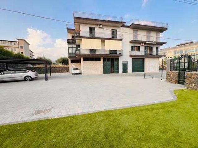Box / Garage in vendita a Santa Maria di Licodia CT