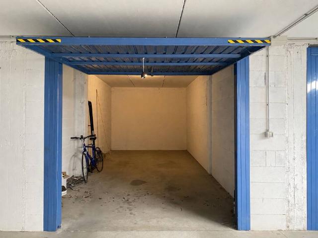 Box / Garage in vendita a Sant'Ambrogio di Valpolicella VR