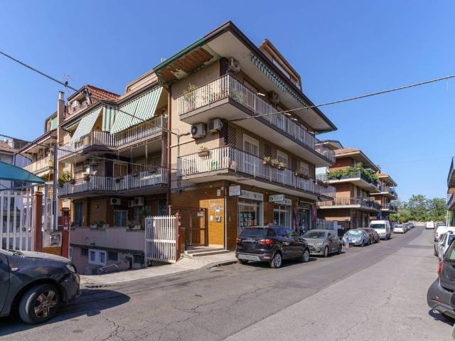Box / Garage in vendita a Sant'Agata li Battiati CT