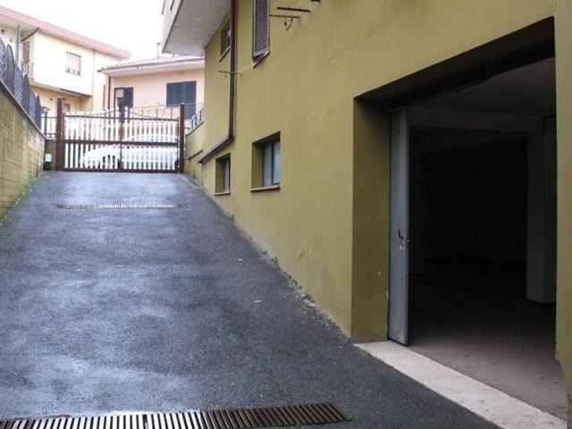 Box / Garage in vendita a San Cesareo RM