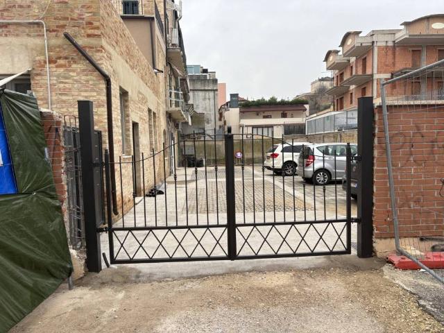 Box / Garage in vendita a San Benedetto del Tronto AP