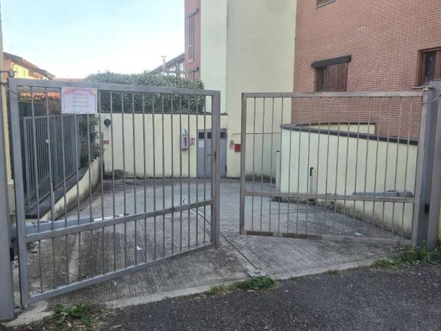 Box / Garage in vendita a San Genesio ed Uniti PV
