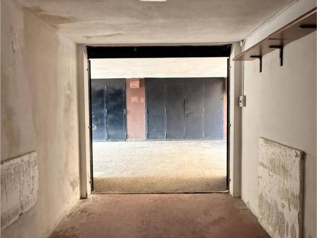 Box / Garage in vendita a San Giuliano Milanese MI