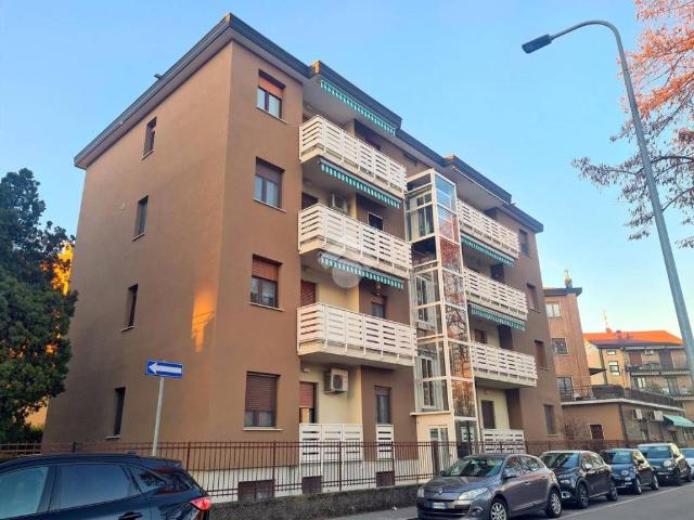 Box / Garage in vendita a San Giuliano Milanese MI