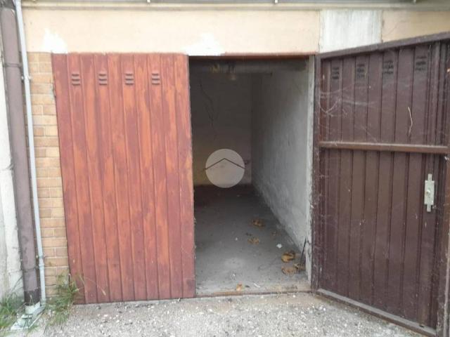 Box / Garage in vendita a San Giorgio Bigarello MN