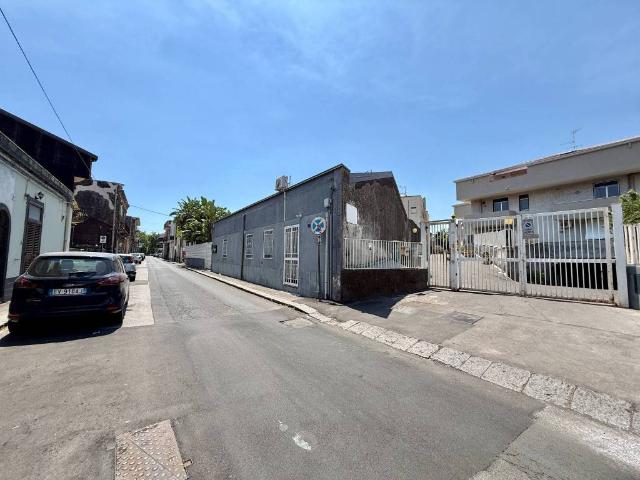 Box / Garage in vendita a San Giovanni la Punta CT