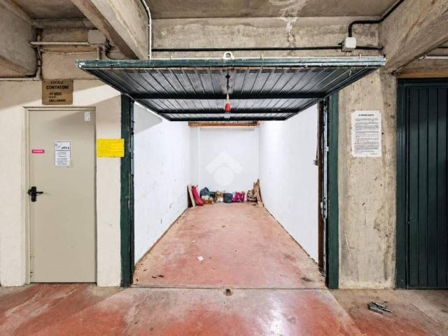Box / Garage in vendita a Savona SV