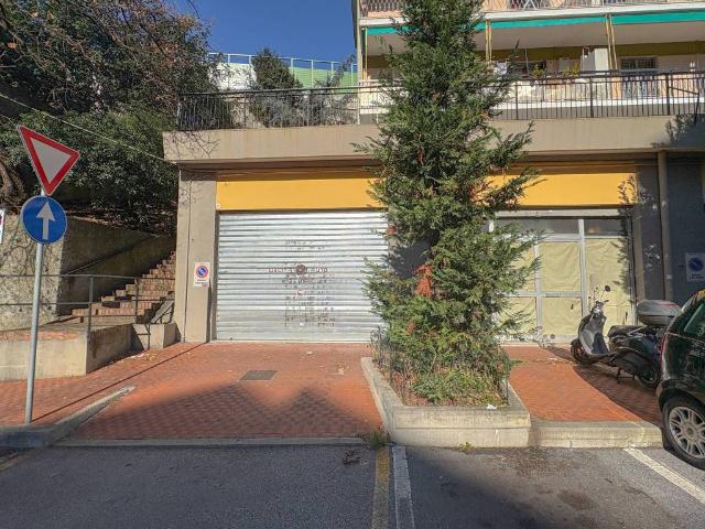 Box / Garage in vendita a Savona SV