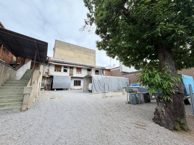 Box / Garage in vendita a Seregno MB