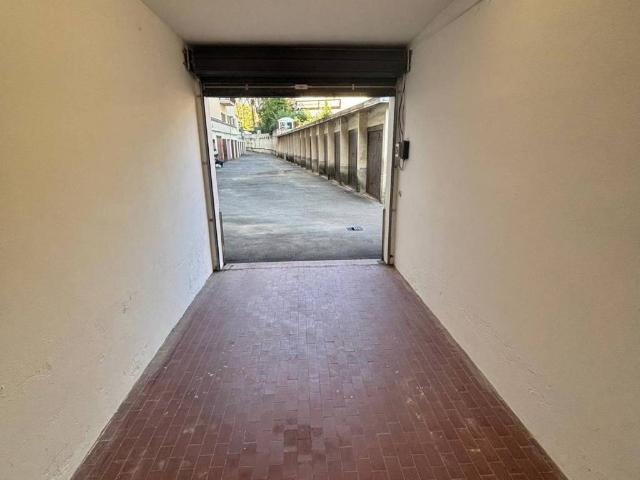 Box / Garage in vendita a Sesto Fiorentino FI