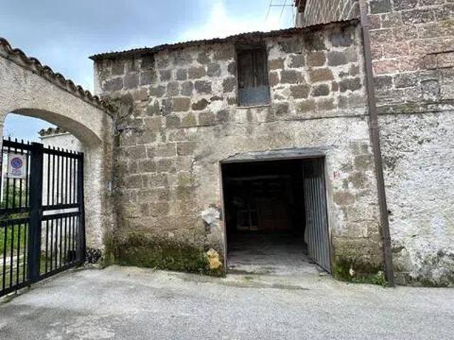 Box / Garage in vendita a Sessa Aurunca CE