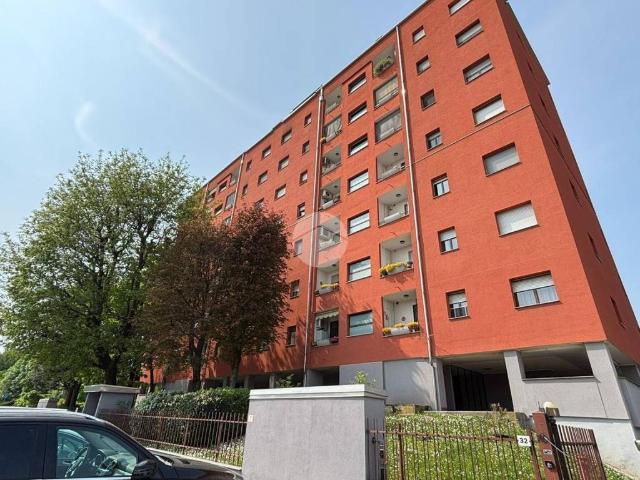 Box / Garage in vendita a Settimo Milanese MI