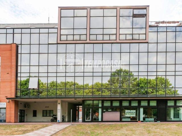 Box / Garage in vendita a Settimo Milanese MI